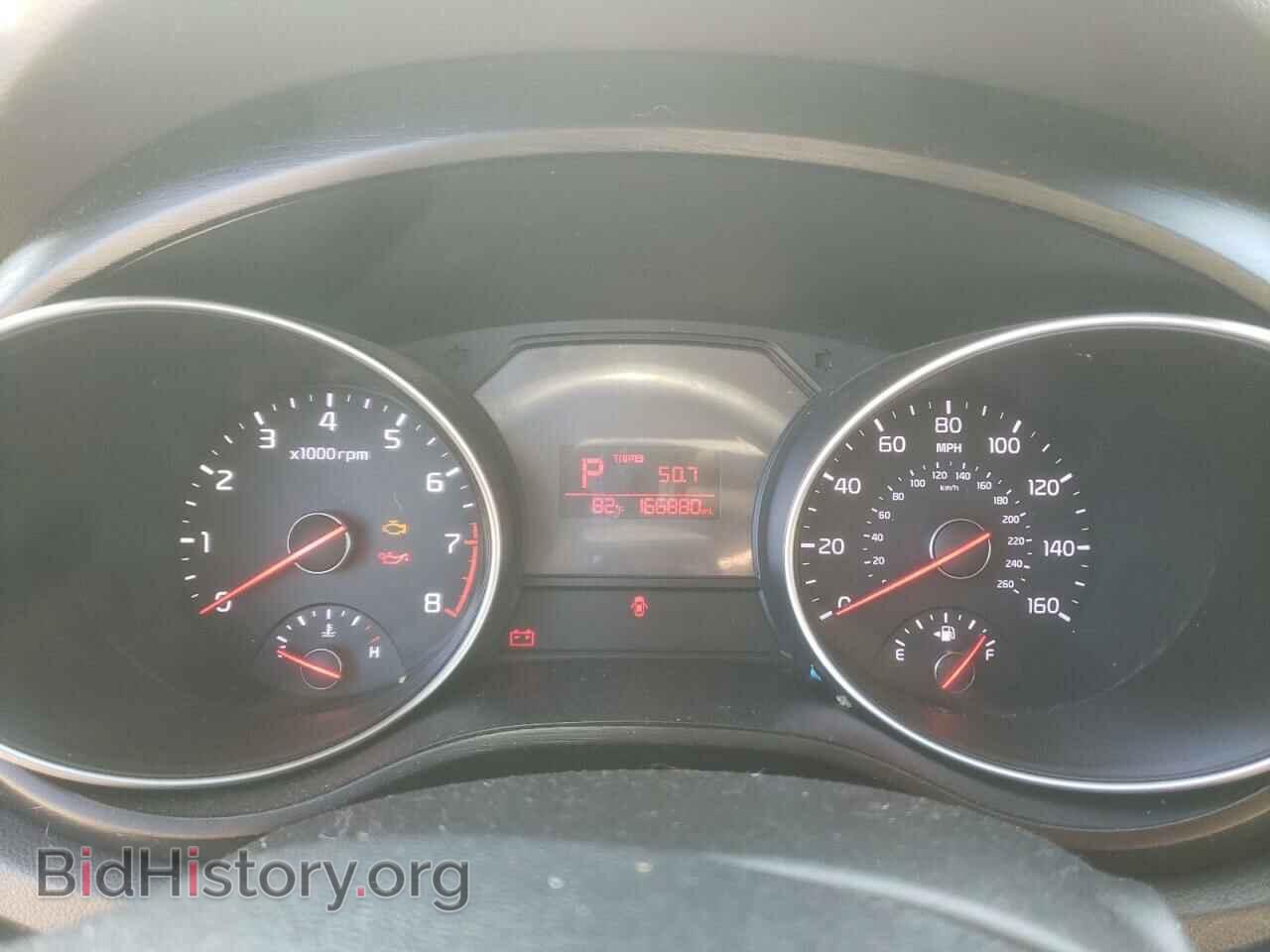 2015 KIA All Models - VIN: KNDMB5C17F6036755 - Фото 9