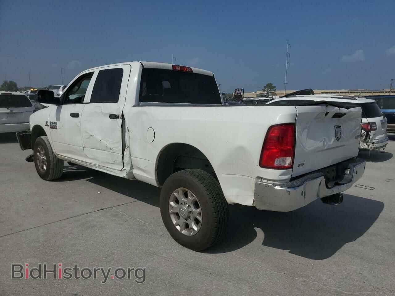 2017 RAM All Models - VIN: 3C6UR5CL2HG750041 - Фото 2