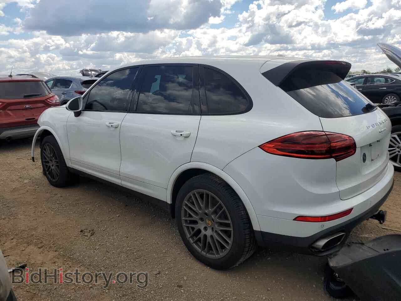 2017 PORSCHE CAYENNE - VIN: WP1AA2A27HKA83826 - Фото 2