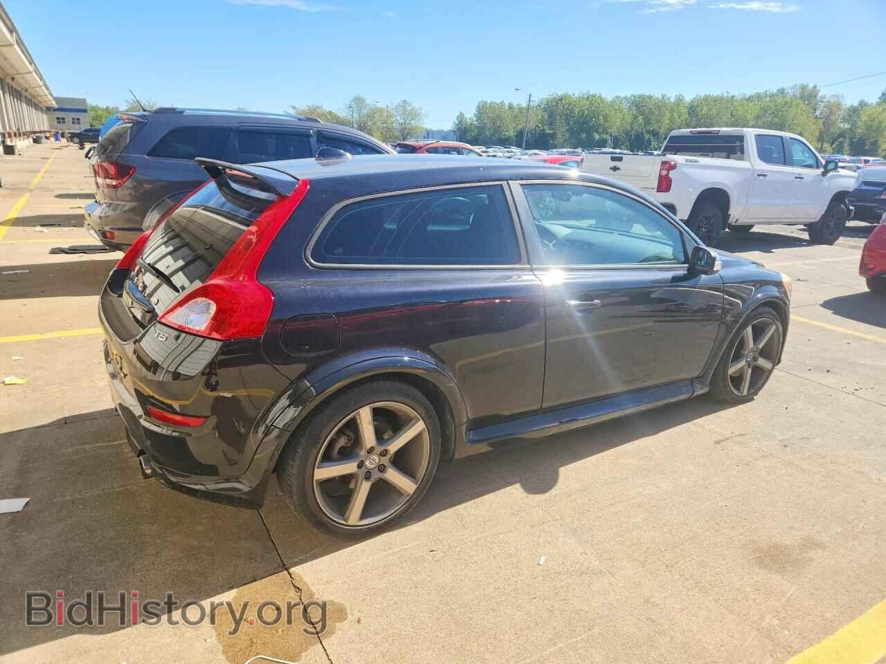 2012 Volvo C30 (VIN YV1672MK1C2273917) — фото 3 из 12