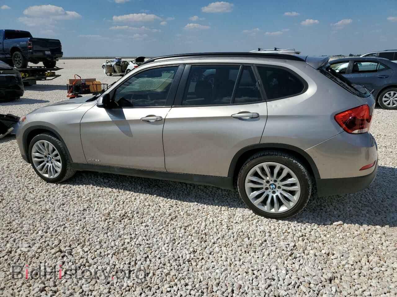 2015 BMW X1 - VIN: WBAVM1C55FV314355 - Фото 2