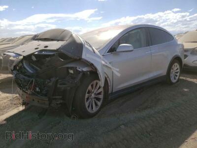 2018 Tesla MODEL X, серебристый — VIN 5YJXCBE20JF112991, Copart