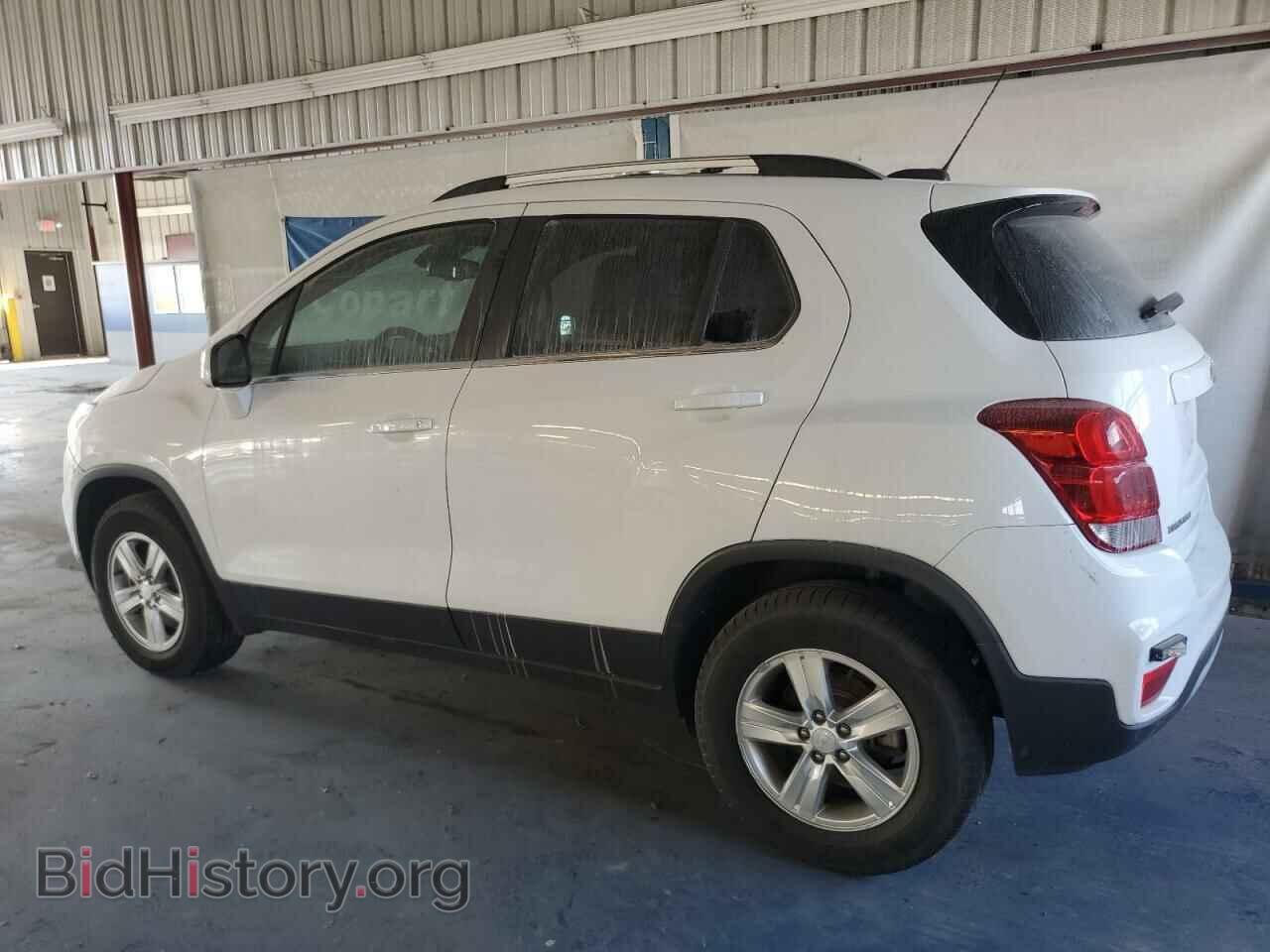 2020 CHEVROLET TRAX - VIN: 3GNCJPSB0LL261564 - Фото 2