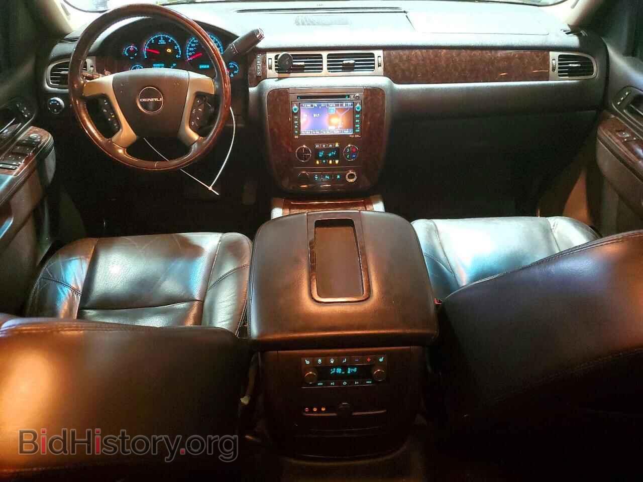 2011 GMC YUKON - VIN: 1GKS2EEF2BR144200 - Photo 8
