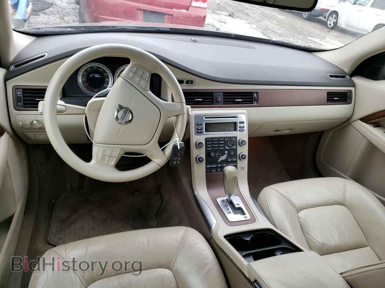 2011 VOLVO XC70 - VIN: YV4940BZ4B1114083 - Фото 8