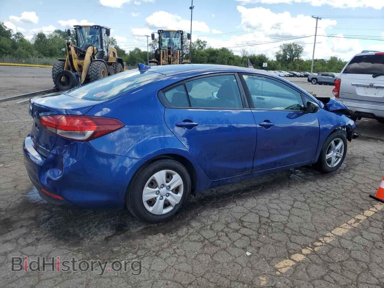 2017 KIA FORTE - VIN: 3KPFK4A78HE136709 - Фото 3