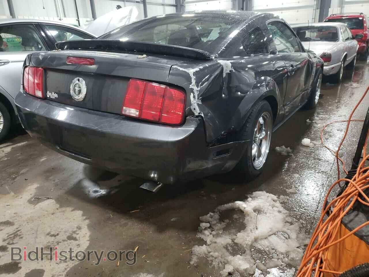 2007 FORD MUSTANG - VIN: 1ZVHT80N975262985 - Фото 4
