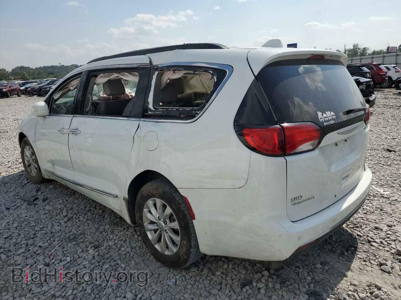 2017 CHRYSLER PACIFICA - VIN: 2C4RC1BG2HR733912 - Фото 2