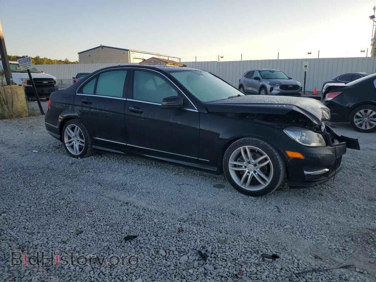 2013 MERCEDES-BENZ C-CLASS - VIN: WDDGF4HB5DR263392 - Фото 4