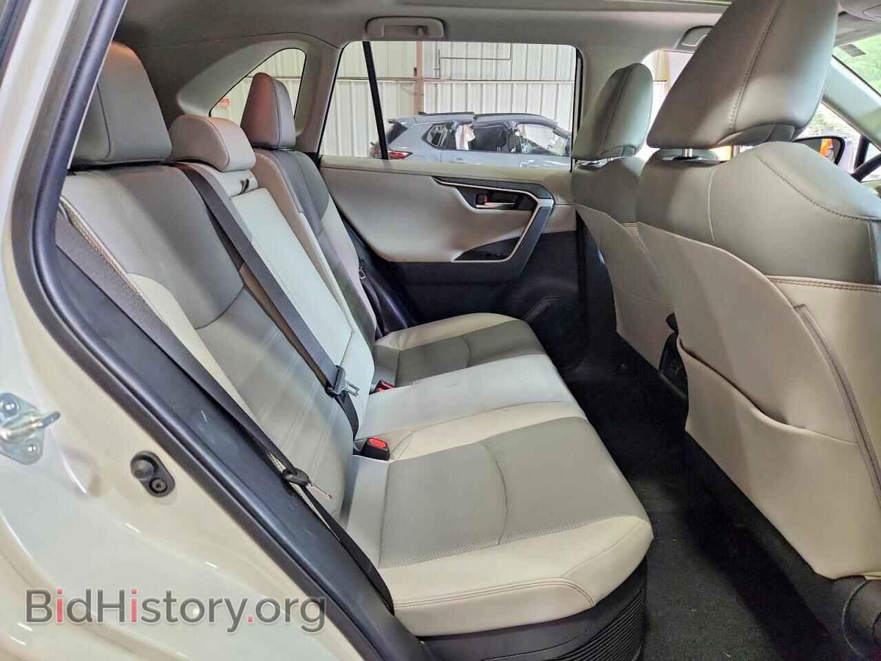 2019 TOYOTA RAV4 - VIN: JTMDWRFV1KJ013473 - Photo 11