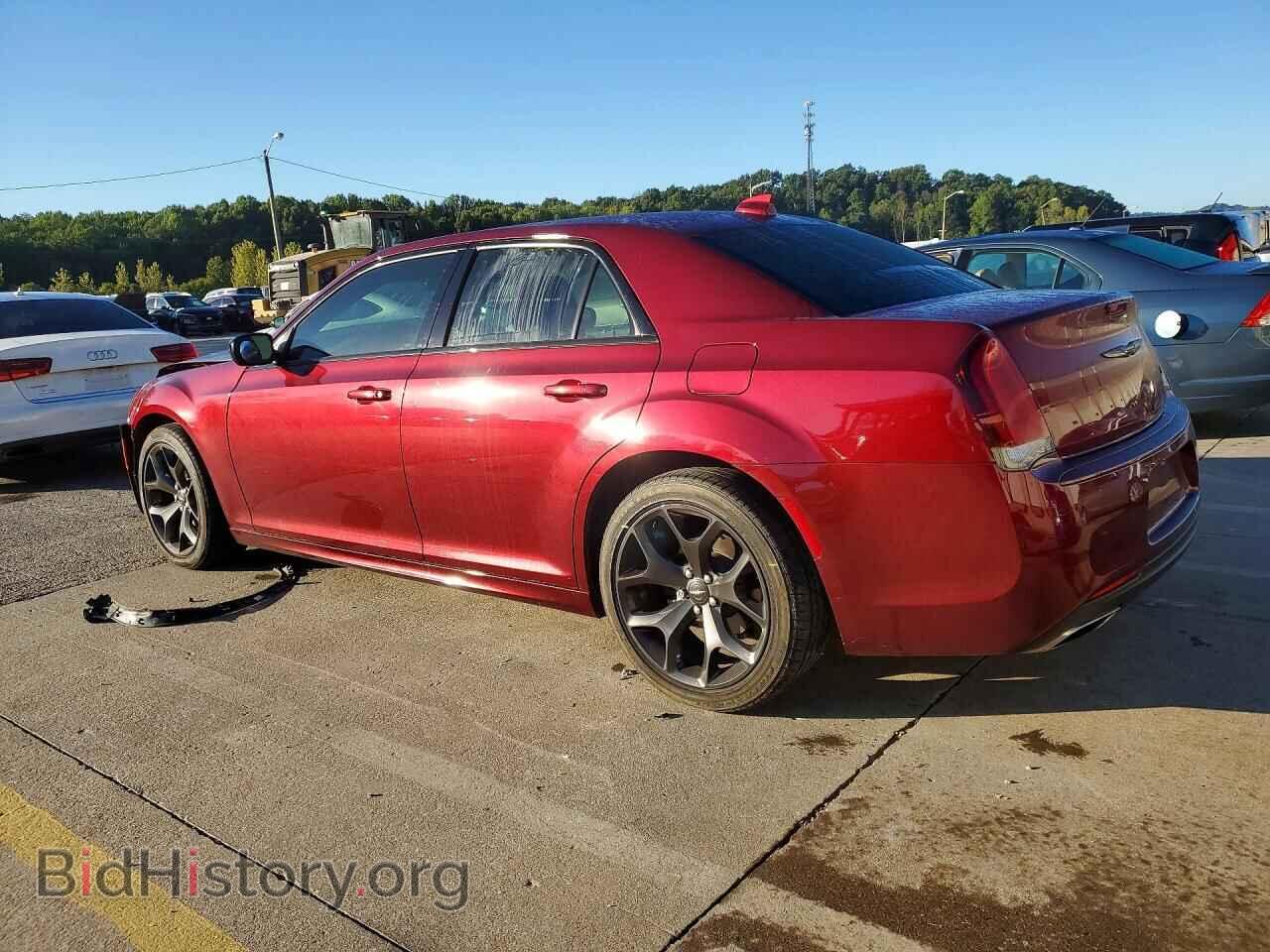 2020 CHRYSLER 300 - VIN: 2C3CCAAG9LH220585 - Фото 2