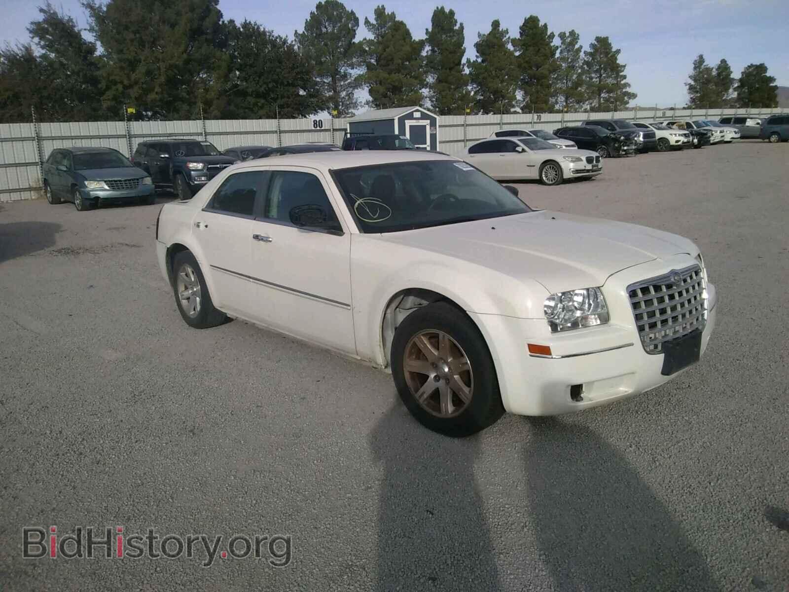Photo 2C3CA4CD3AH198980 - CHRYSLER 300 2010