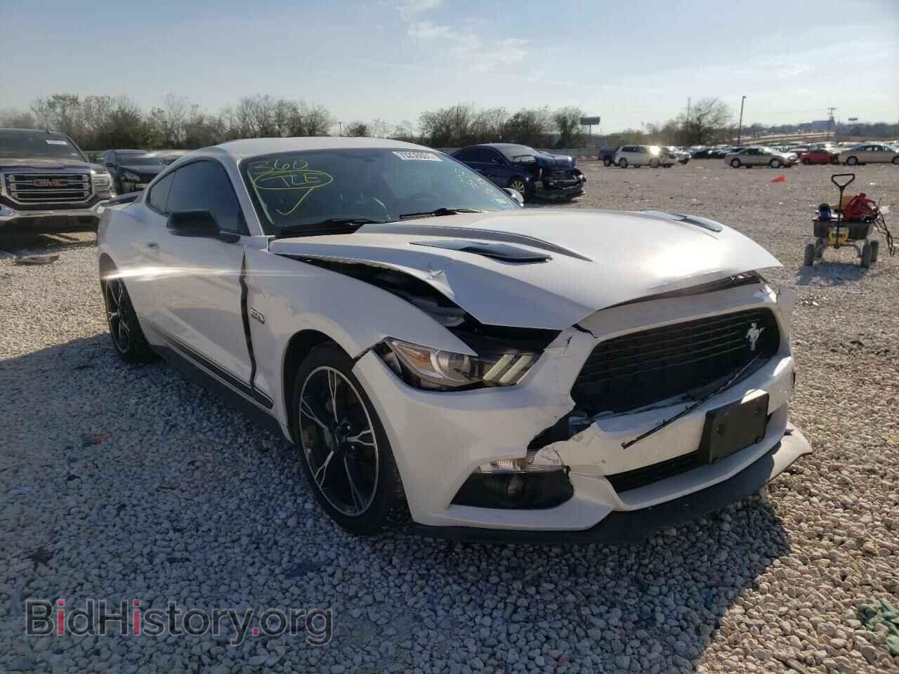 Photo 1FA6P8CF6H5323008 - FORD MUSTANG 2017