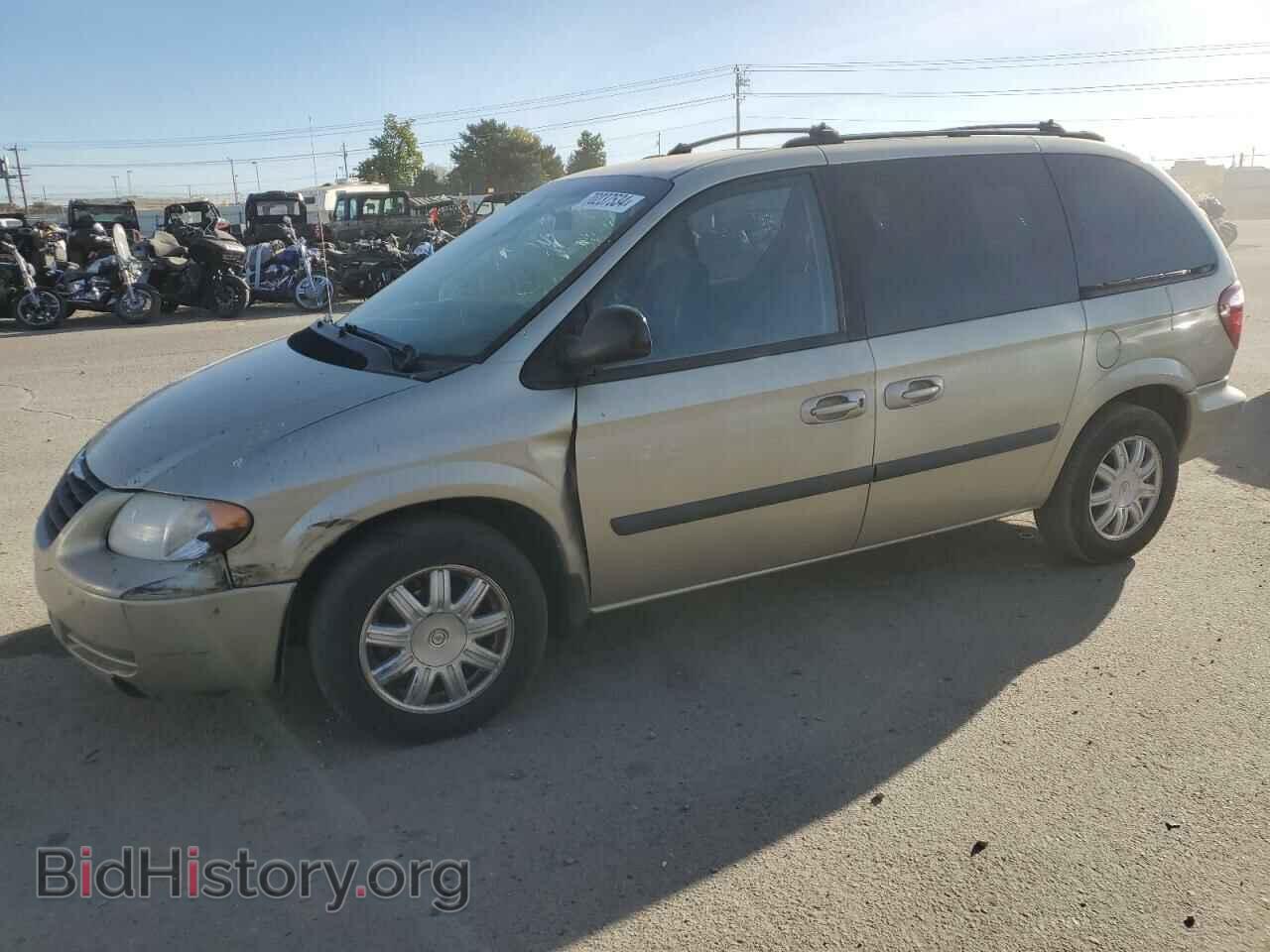 Photo 1C4GP45RX5B379920 - CHRYSLER MINIVAN 2005