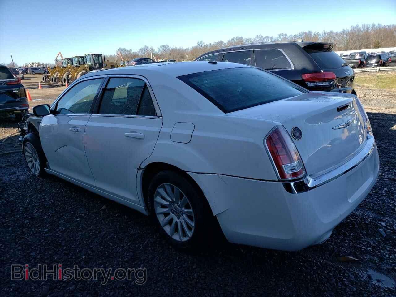 2014 CHRYSLER 300 - VIN: 2C3CCAAG9EH288520 - Фото 2