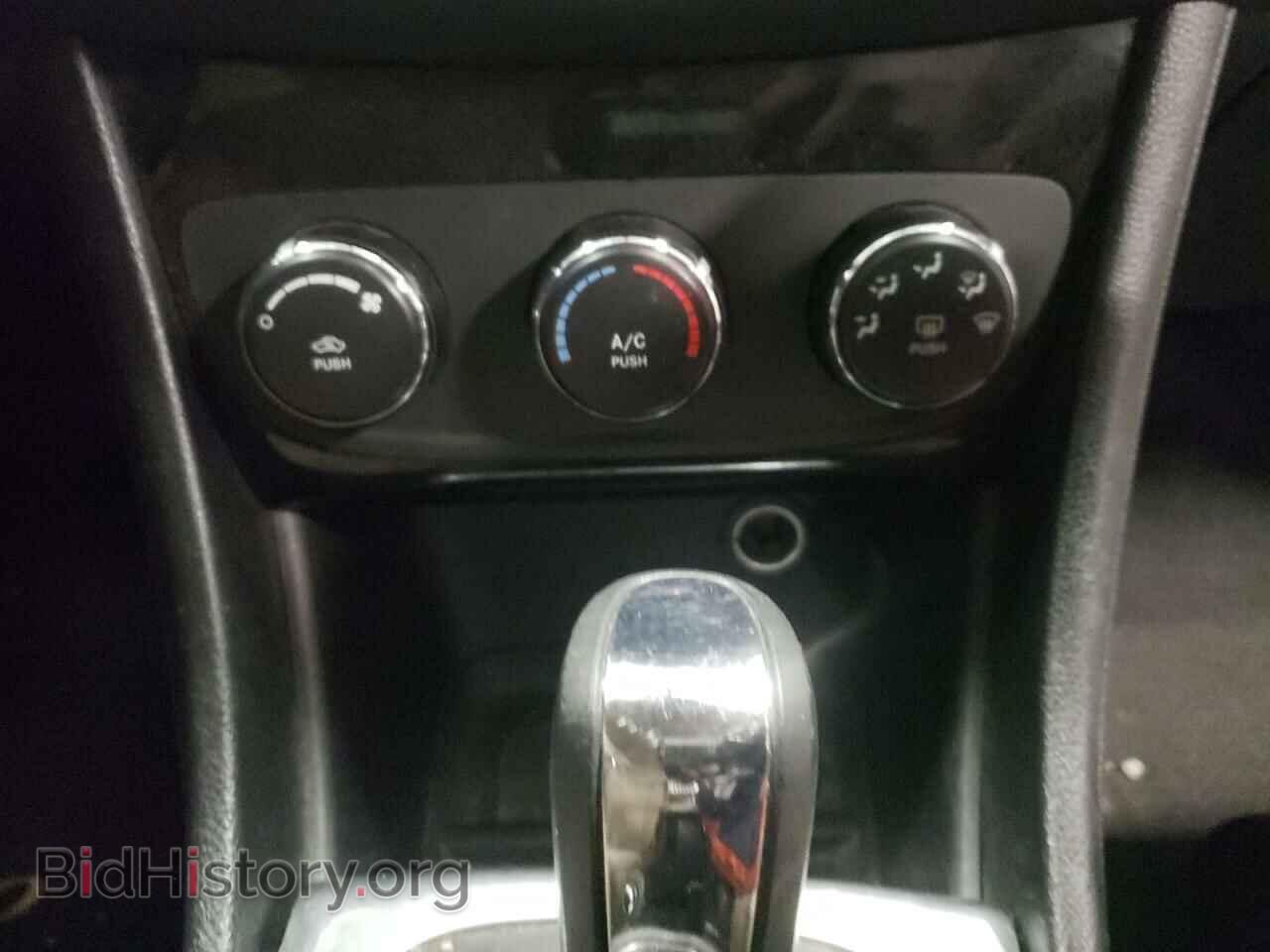 2012 CHRYSLER 200 - VIN: 1C3CCBAB5CN262236 - Фото 10
