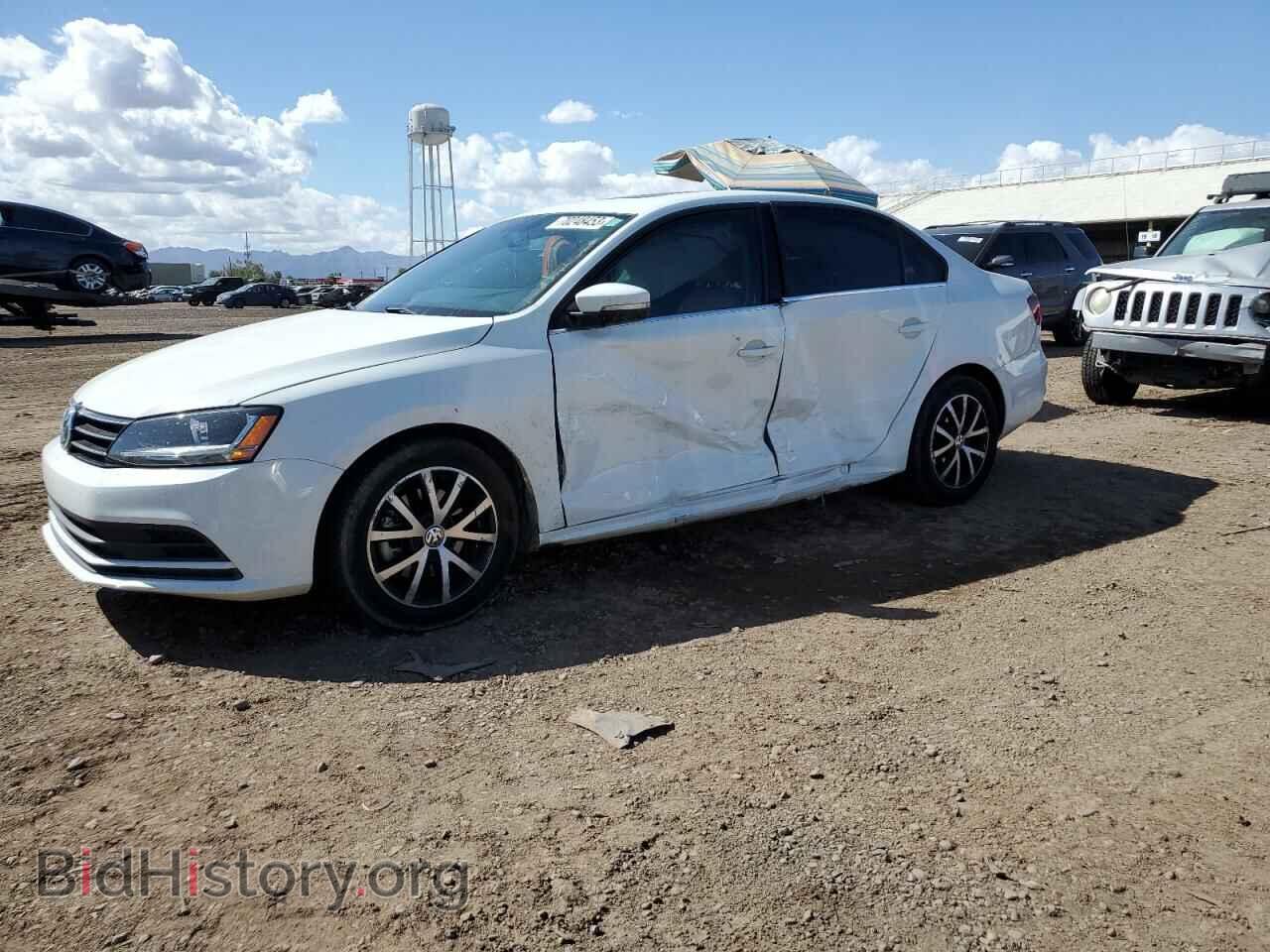 Фотография 3VWDB7AJ7HM255472 - VOLKSWAGEN JETTA 2017