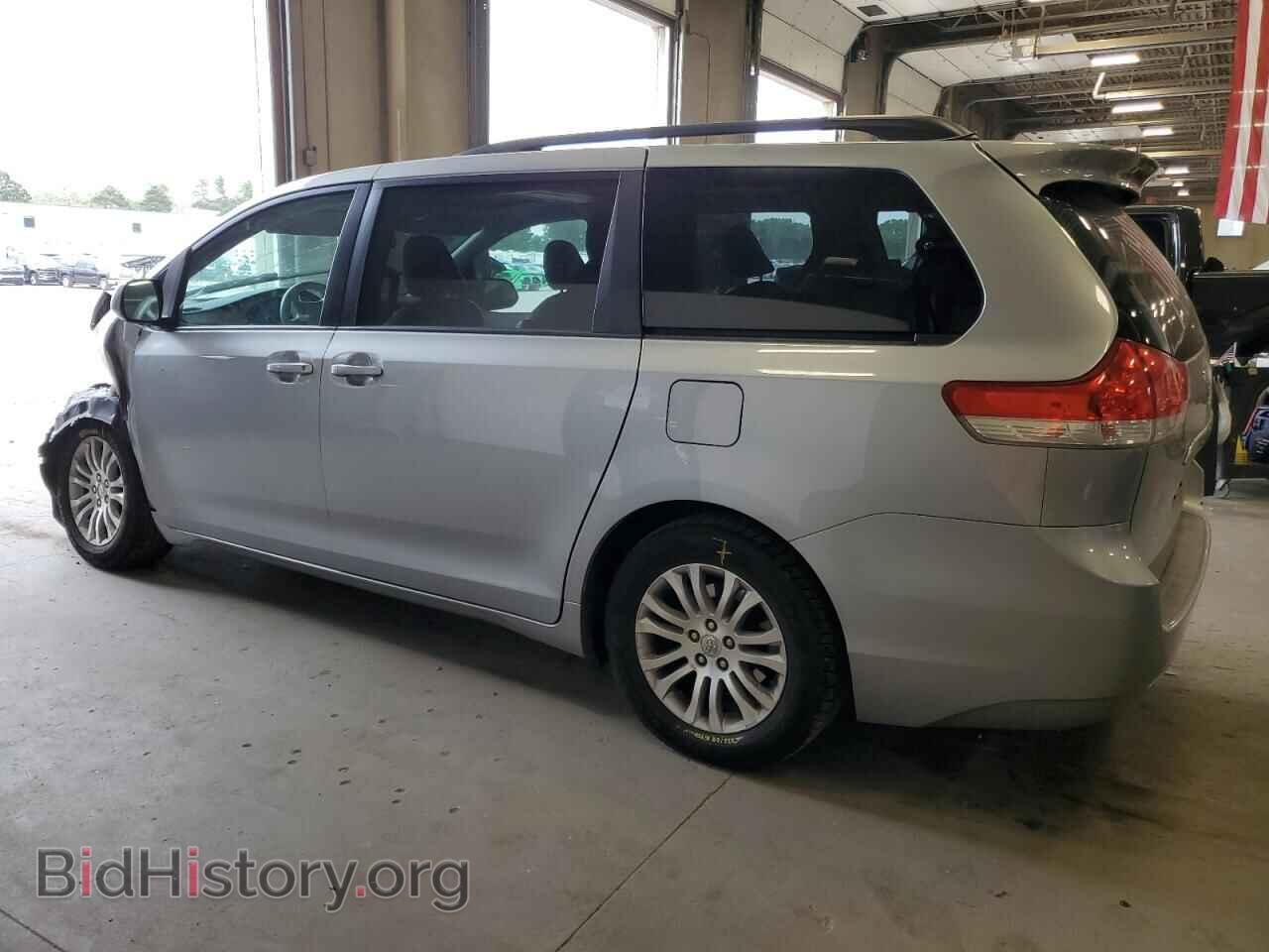 2011 TOYOTA All Models - VIN: 5TDYK3DC8BS044041 - Фото 2