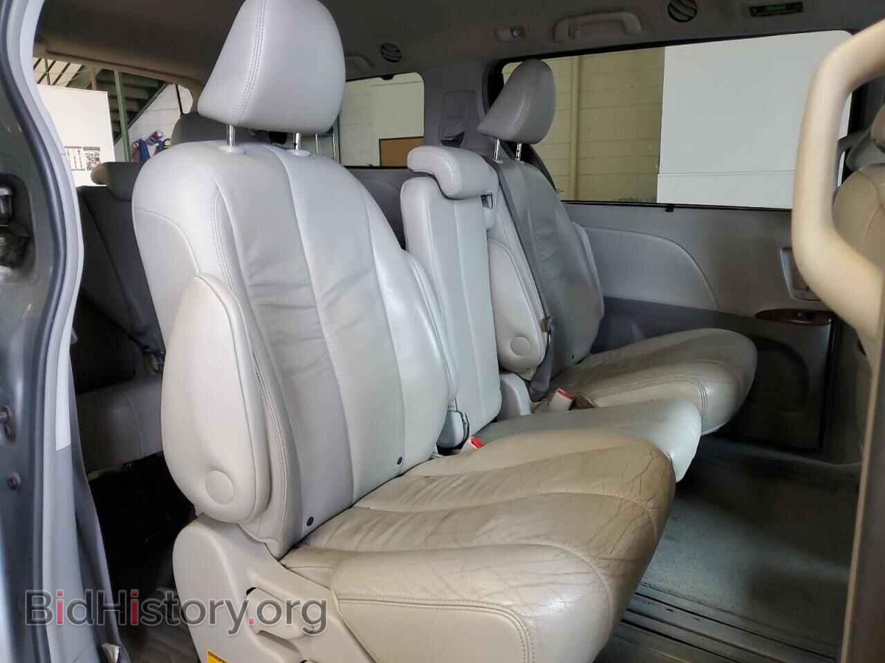 2011 TOYOTA All Models - VIN: 5TDYK3DC8BS044041 - Фото 11