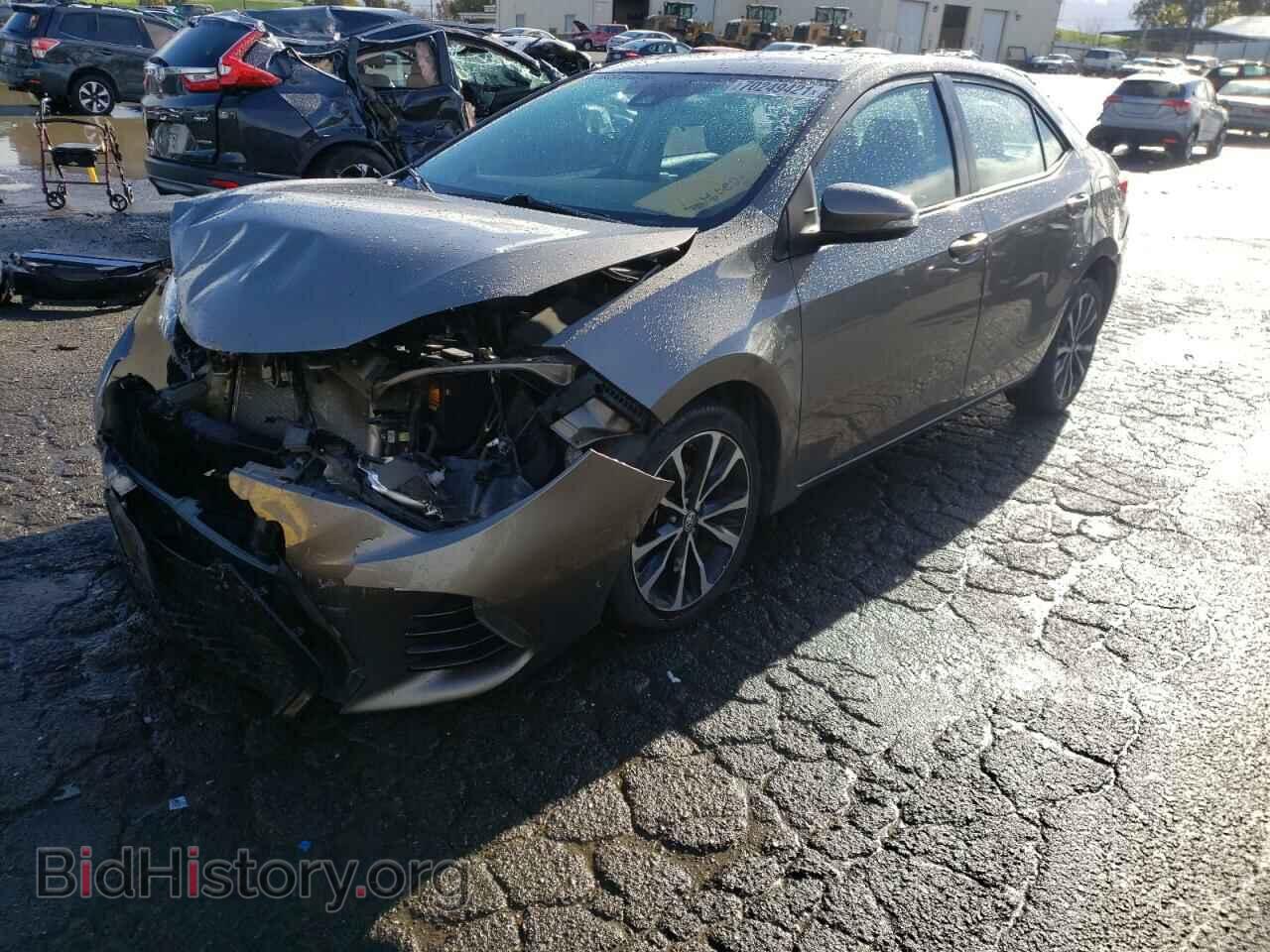 2017 TOYOTA COROLLA - VIN: 5YFBURHE3HP648807 - Фото 2
