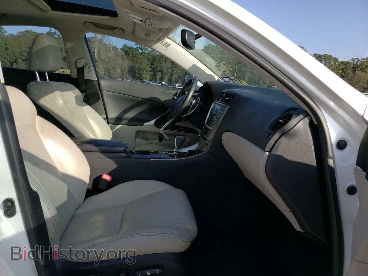 2010 LEXUS IS - VIN: JTHBF5C29A2094949 - Photo 5