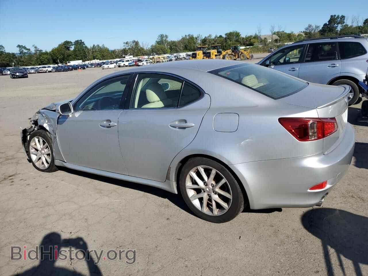 2011 LEXUS IS - VIN: JTHBF5C27B5134803 - Фото 2