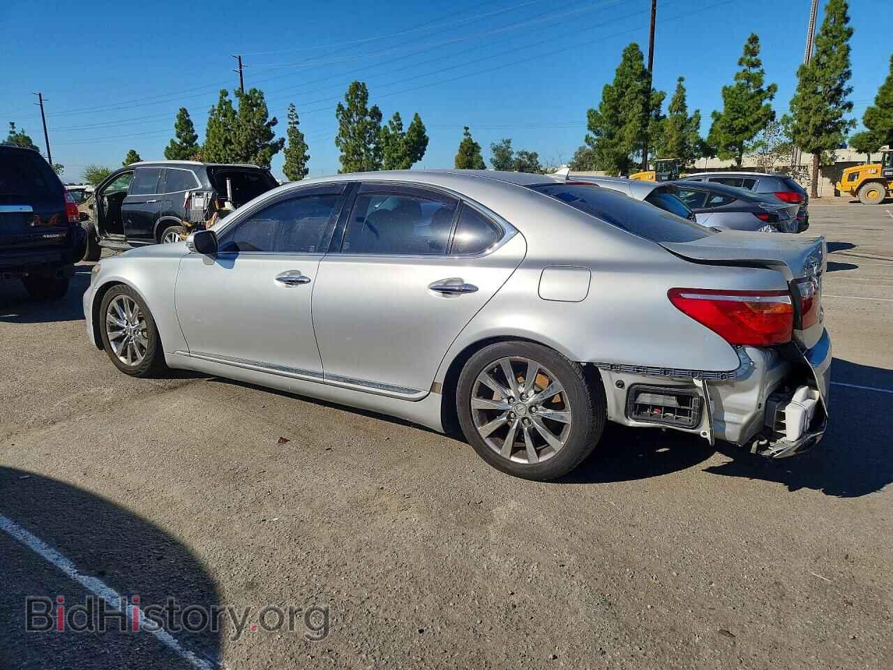 2010 LEXUS LS460 - VIN: JTHBL1EF1A5097974 - Photo 2
