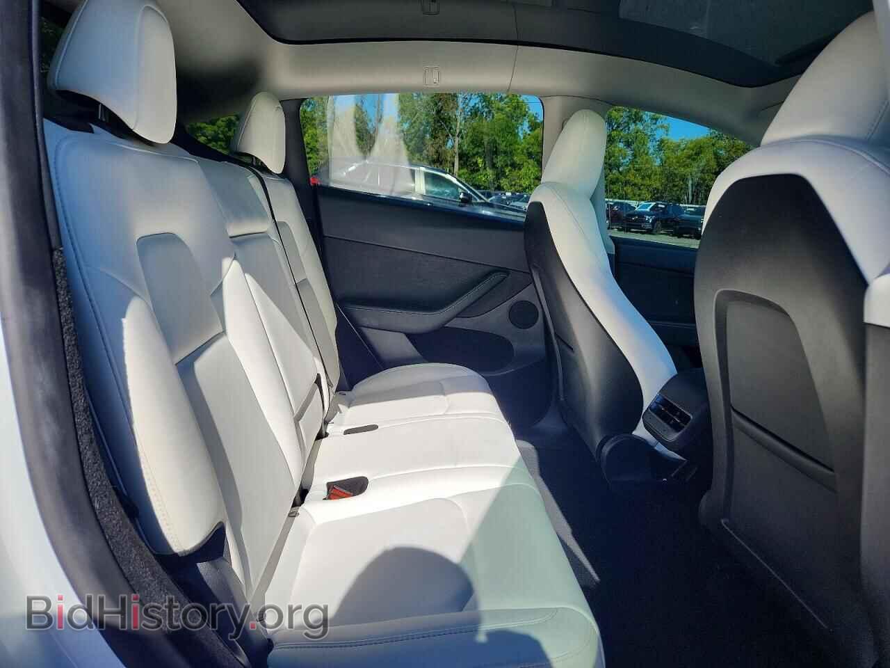 2024 TESLA MODEL Y - VIN: 7SAYGDEE1RF202731 - Photo 11