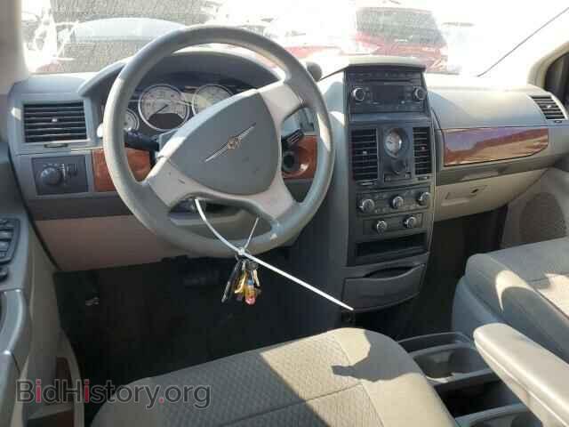 2008 CHRYSLER MINIVAN - VIN: 2A8HR44H28R799807 - Фото 9