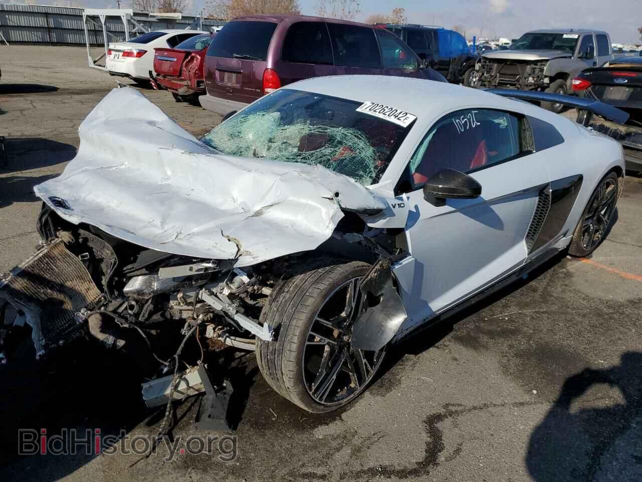 Фотография WUAKBAFX7L7900678 - AUDI R8 2020