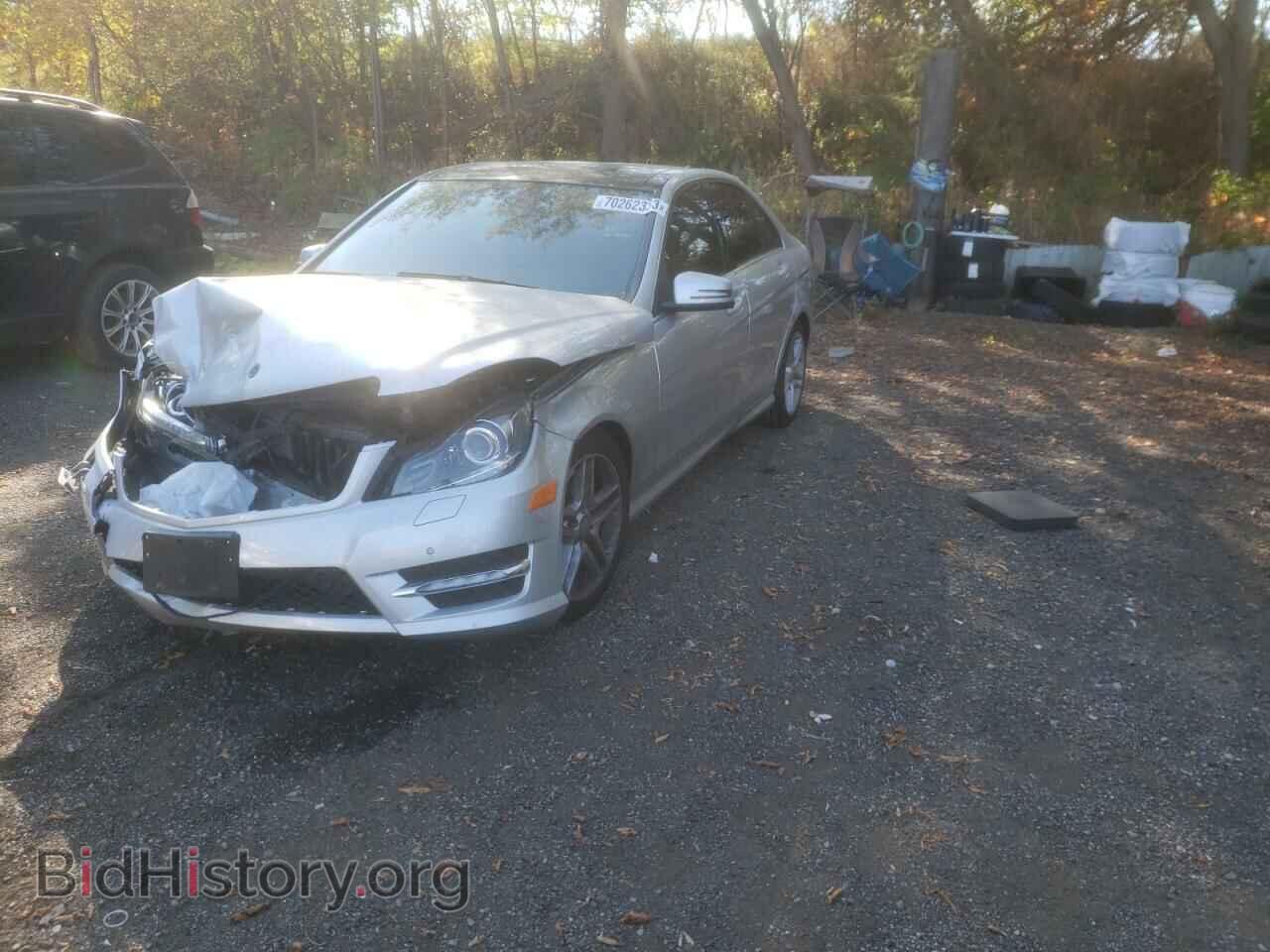Photo WDDGF8BB3CA703140 - MERCEDES-BENZ C-CLASS 2012