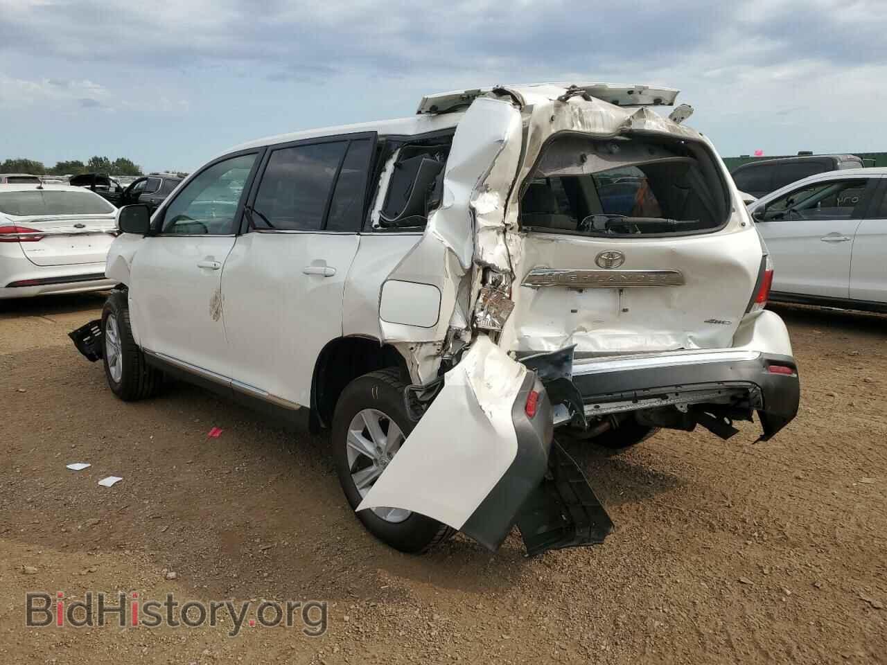 2013 TOYOTA HIGHLANDER - VIN: 5TDBK3EH0DS246262 - Фото 2