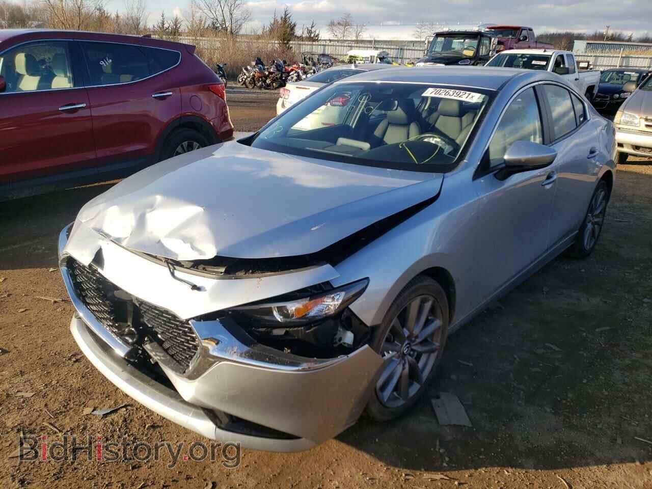 2019 MAZDA 3 - VIN: JM1BPBAM2K1145698 - Фото 2