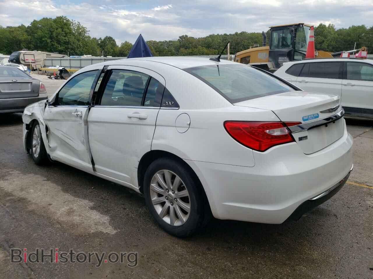 2014 CHRYSLER 200 - VIN: 1C3CCBBG9EN114121 - Фото 2