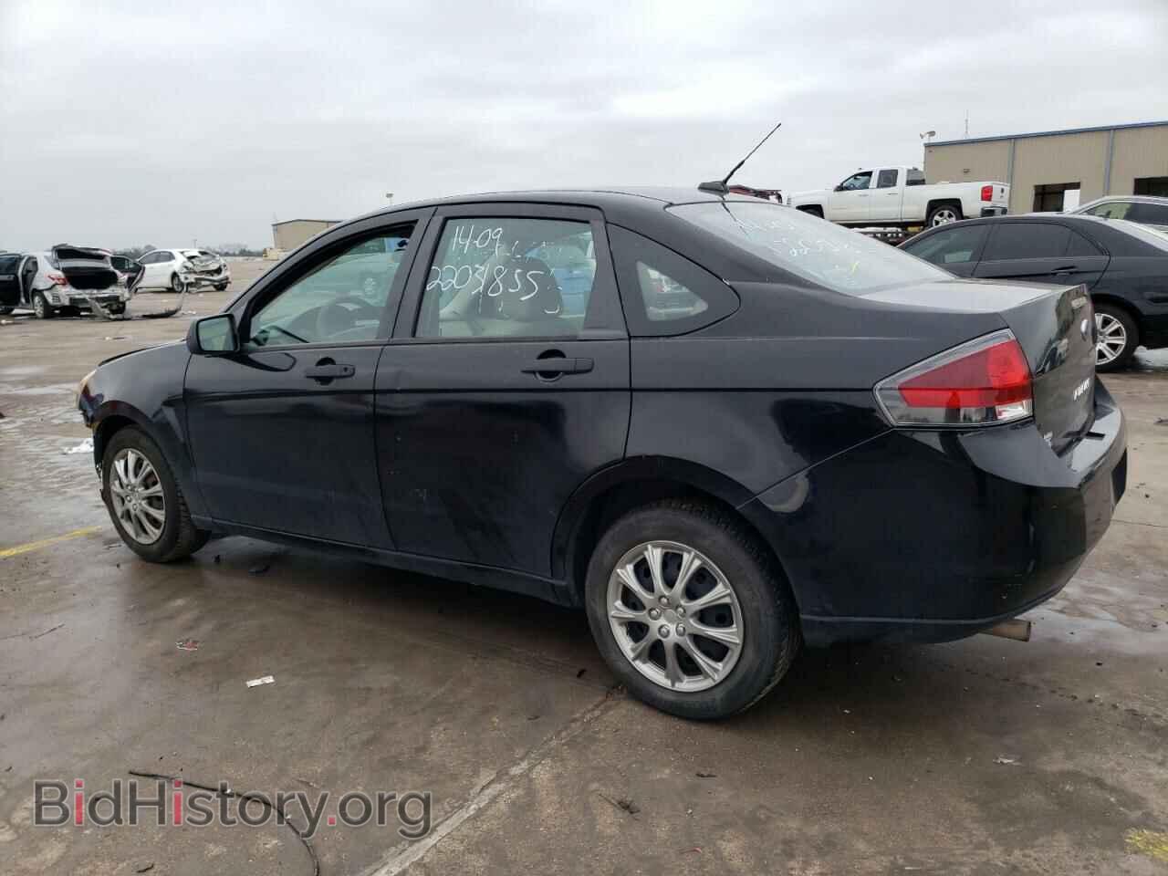 2010 FORD FOCUS - VIN: 1FAHP3EN8AW192597 - Фото 2