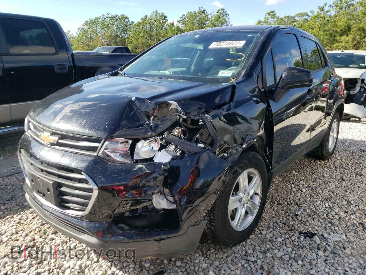 2020 CHEVROLET TRAX - VIN: 3GNCJKSB3LL304636 - Фото 2