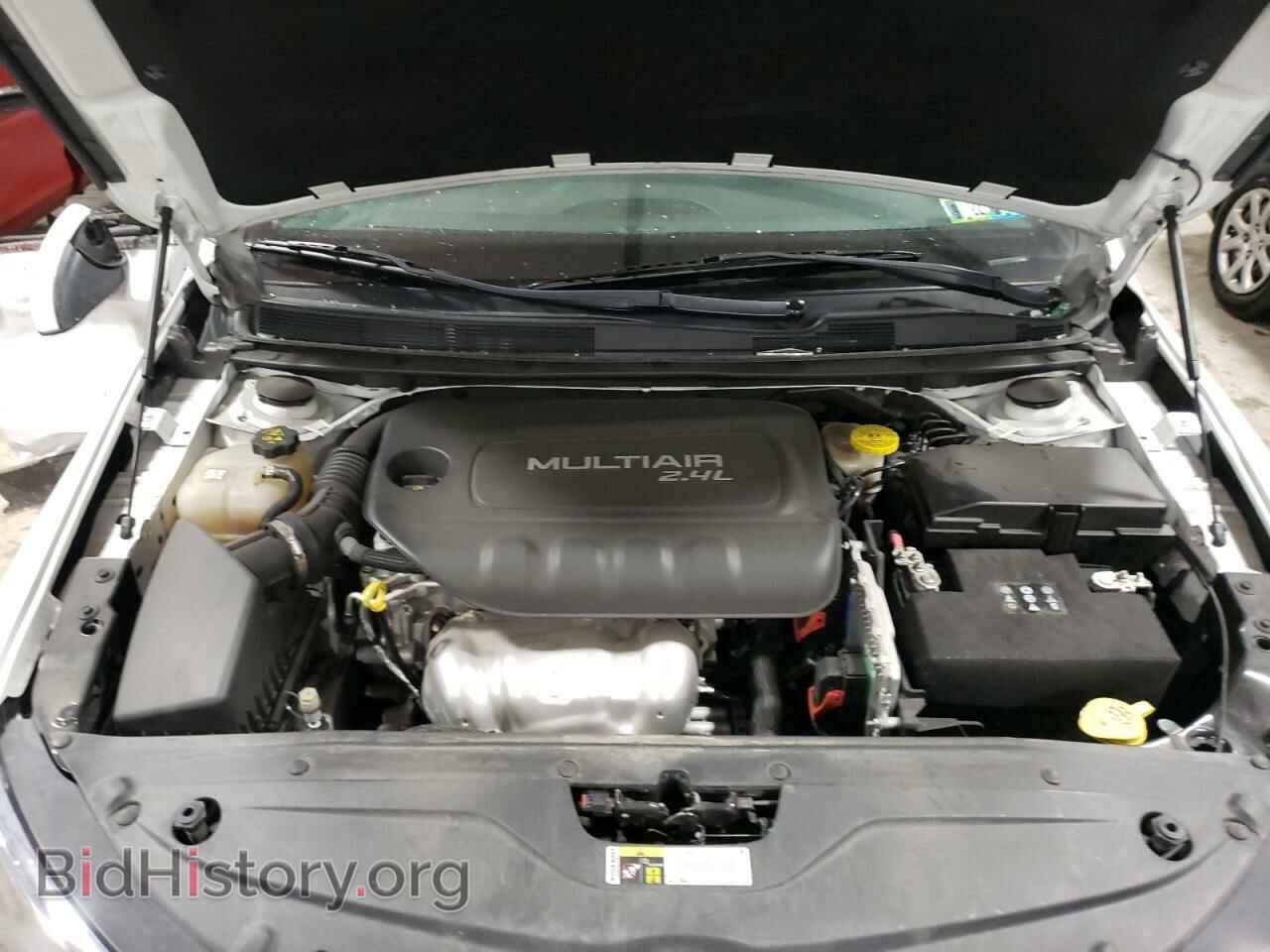 2016 CHRYSLER 200 - VIN: 1C3CCCAB0GN142243 - Фото 7
