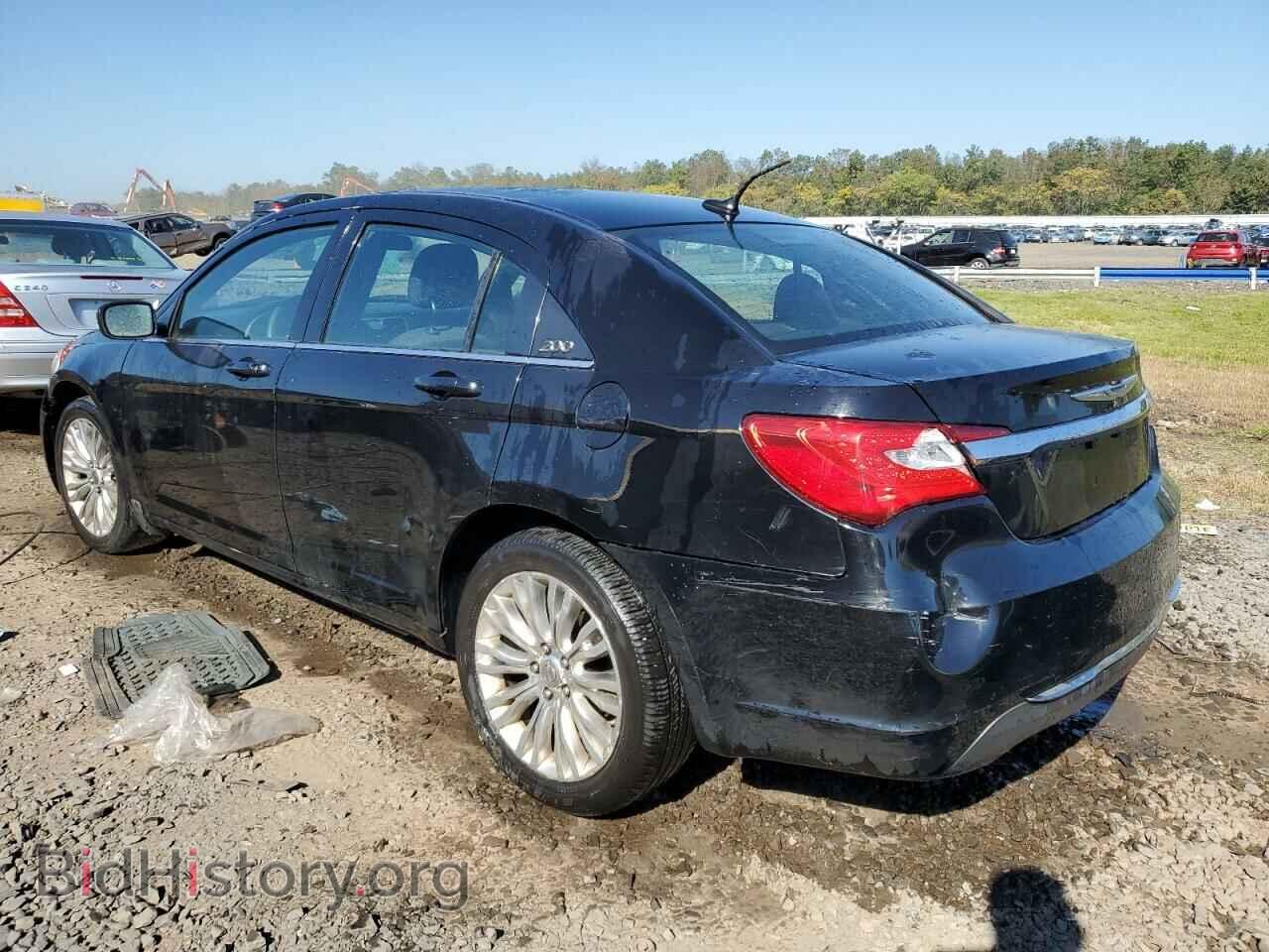 2013 CHRYSLER 200 - VIN: 1C3CCBABXDN671821 - Photo 2