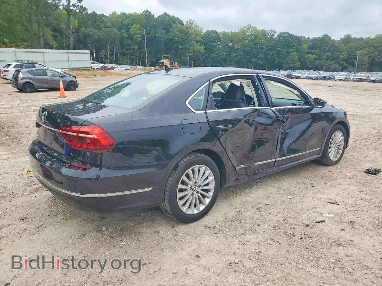 2017 VOLKSWAGEN PASSAT - VIN: 1VWBT7A38HC065767 - Фото 3
