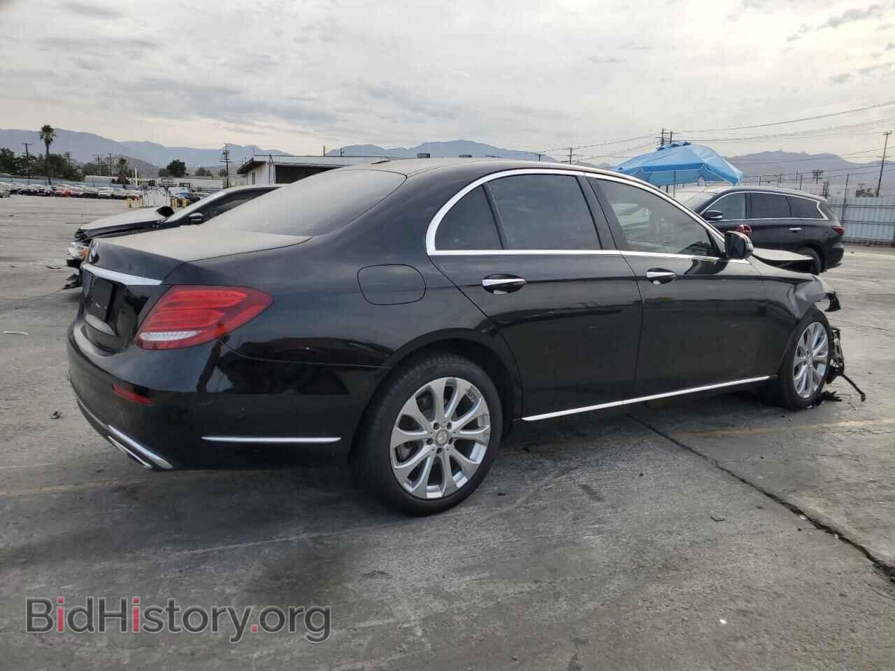 2017 MERCEDES-BENZ E-CLASS - VIN: WDDZF4JB8HA164136 - Фото 3