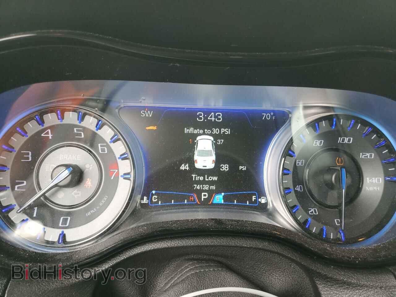 2016 CHRYSLER 300 - VIN: 2C3CCAGGXGH274328 - Фото 9