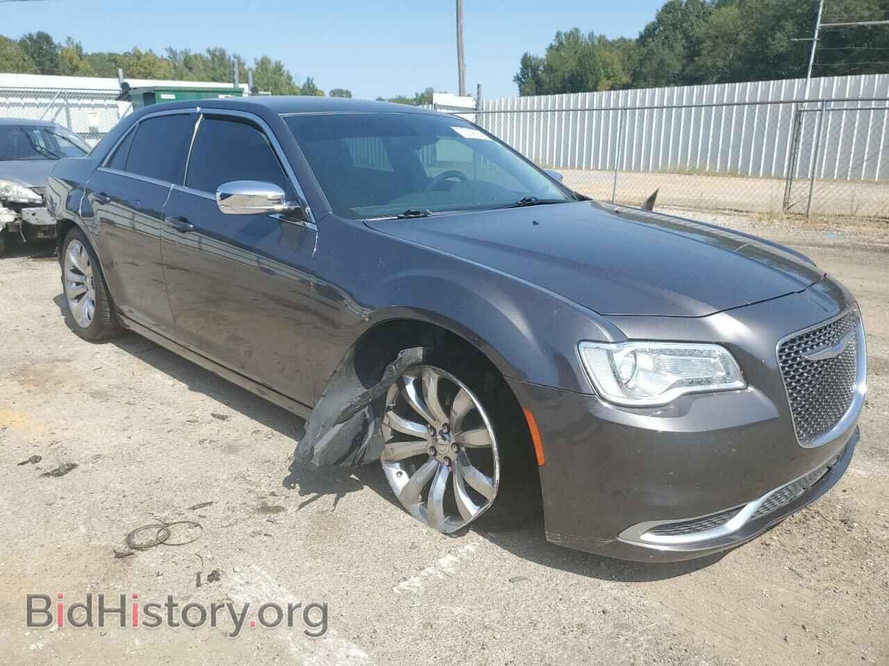 2019 CHRYSLER 300 - VIN: 2C3CCAAG4KH500803 - Фото 4