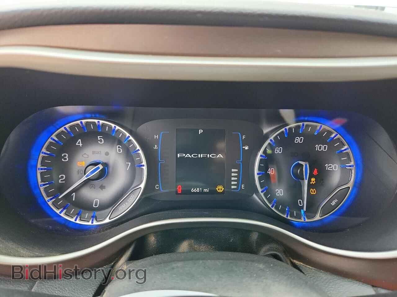 2017 CHRYSLER PACIFICA - VIN: 2C4RC1CG5HR500945 - Фото 9