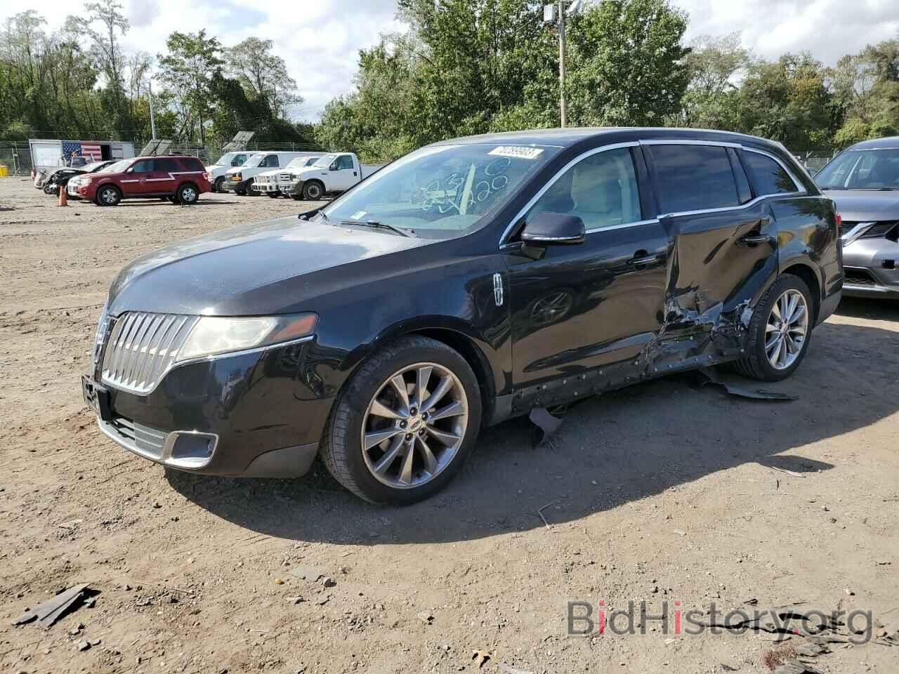 Photo 2LMHJ5AT1ABJ25353 - LINCOLN MKT 2010
