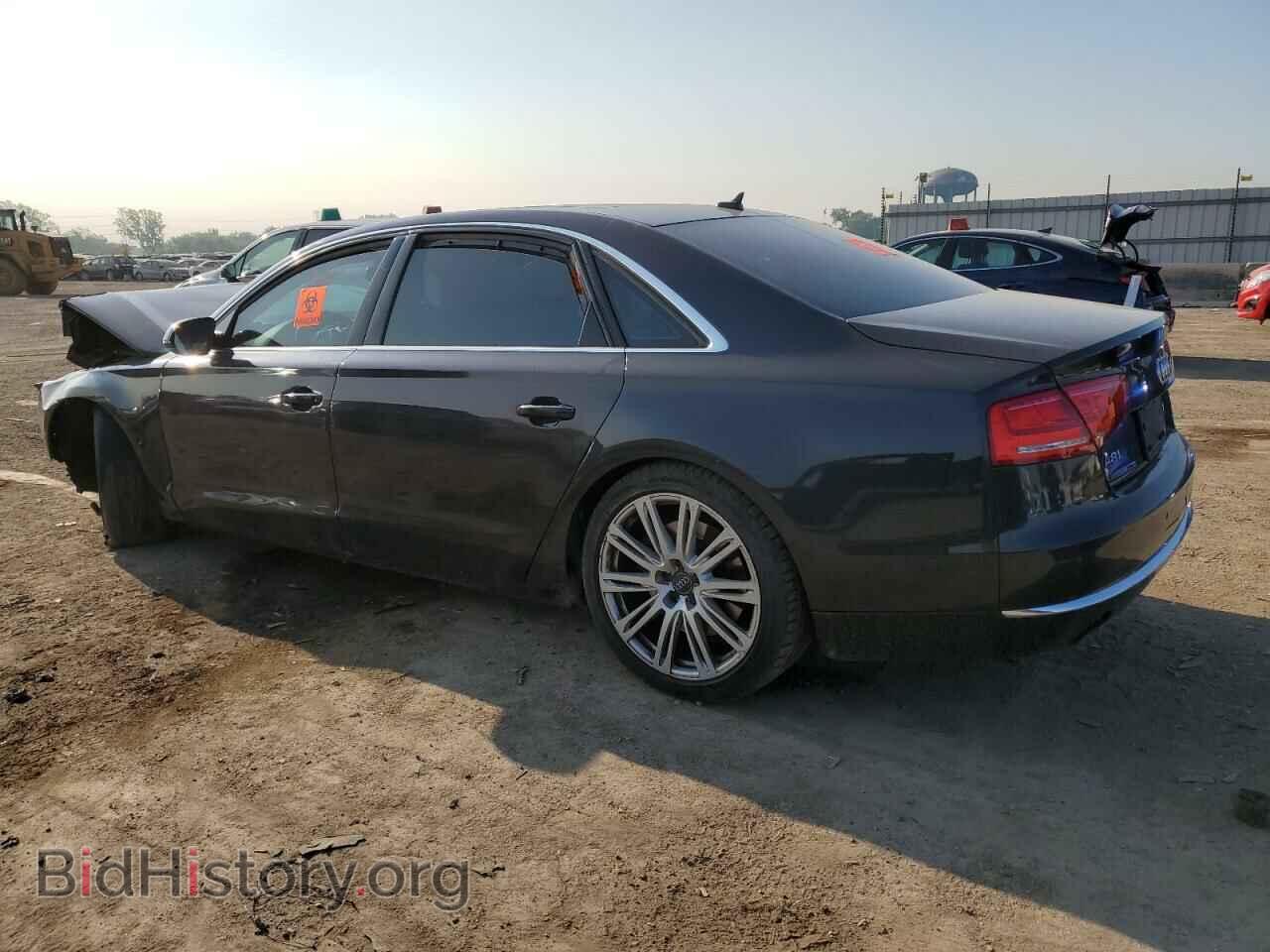 2011 AUDI A8 - VIN: WAURVAFD3BN021758 - Фото 2
