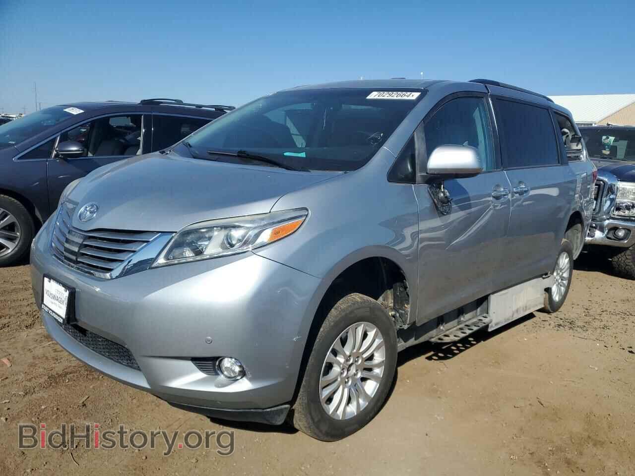 Photo 5TDYZ3DC6HS805718 - TOYOTA All Models 2017