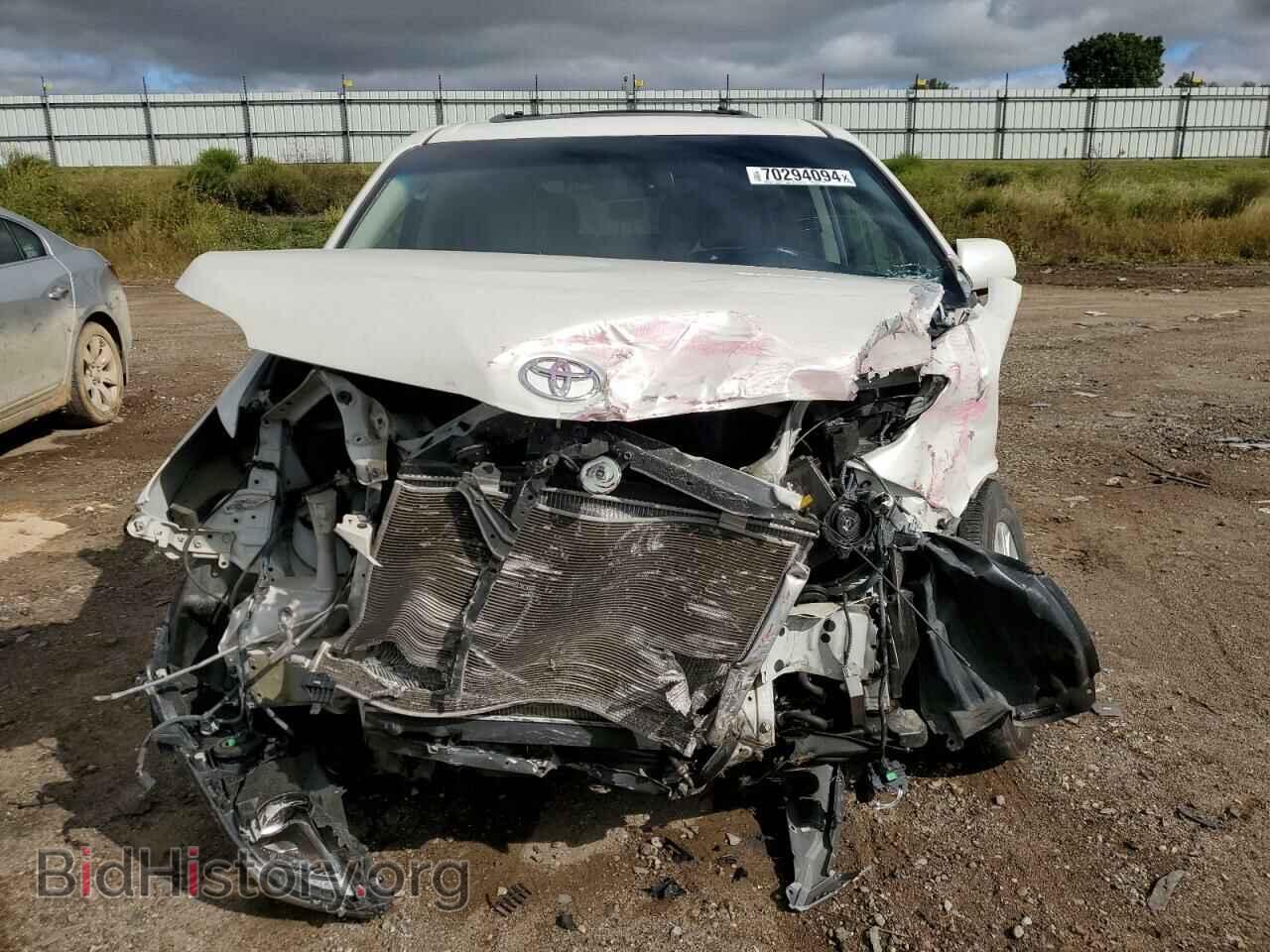 2017 TOYOTA All Models - VIN: 5TDYZ3DC5HS843098 - Фото 5