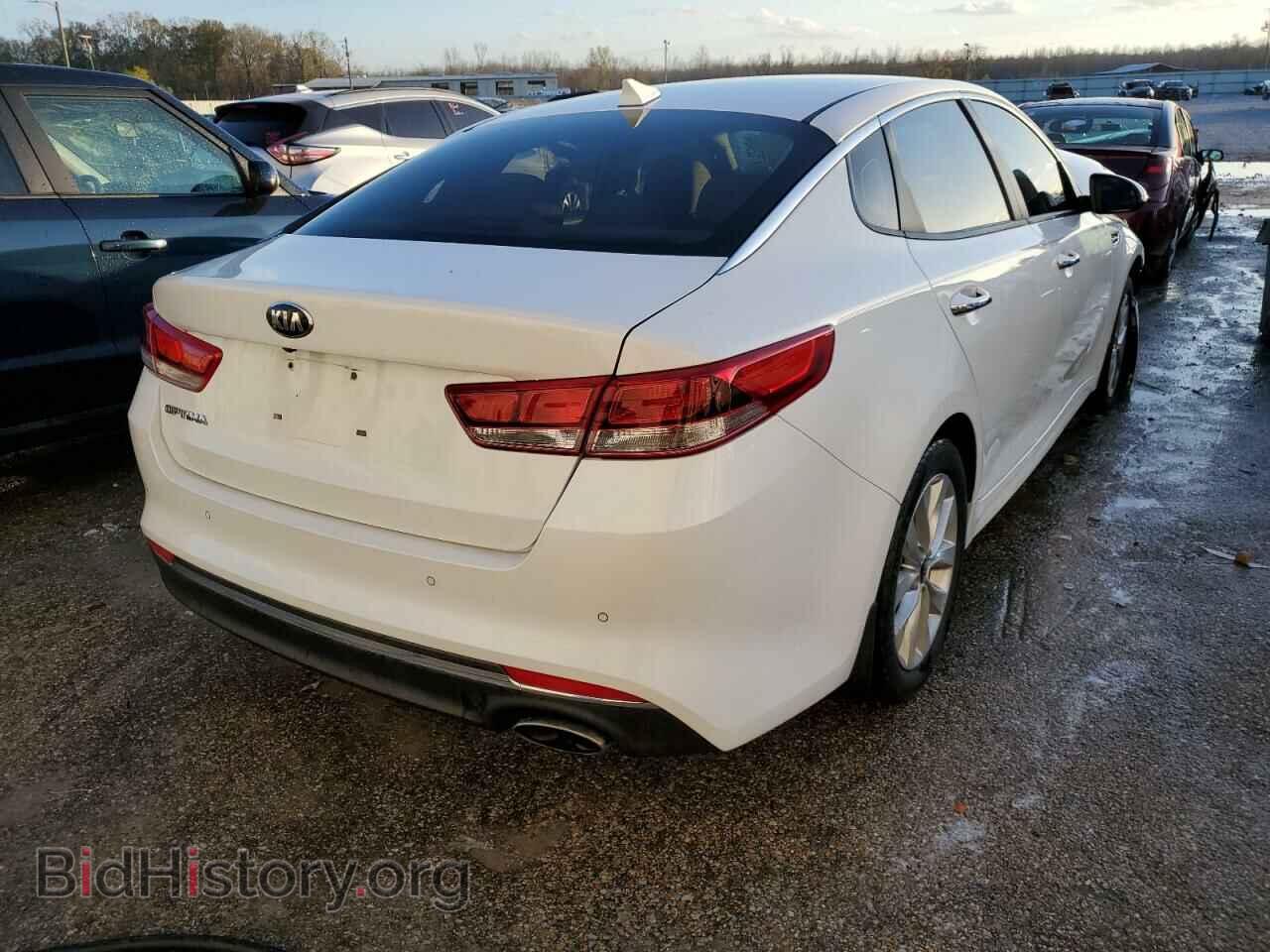 2018 KIA OPTIMA - VIN: 5XXGT4L32JG266302 - Фото 3