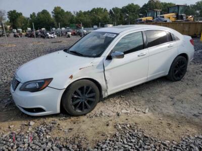 2013 Chrysler 200 Touring, white — VIN 1C3CCBBB9DN585043, Copart