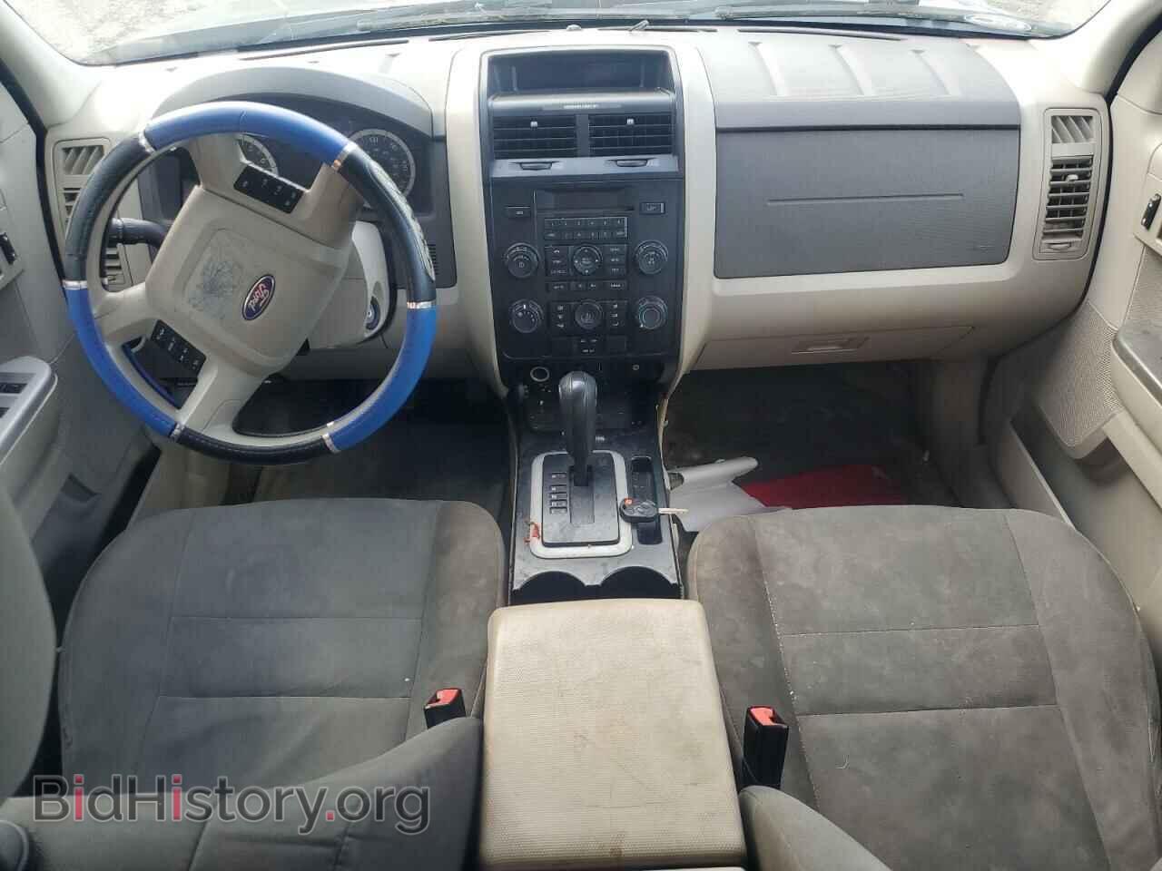 2011 FORD ESCAPE - VIN: 1FMCU0C74BKA31412 - Photo 8